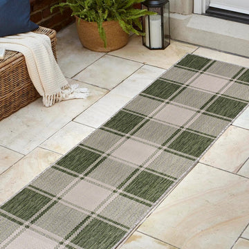 Sabine Traditional Farmhouse Bold Gingham Area Rug
